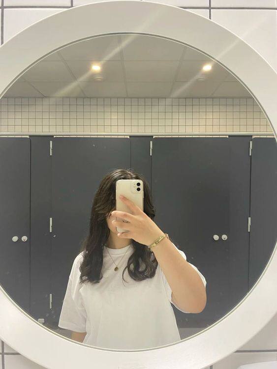 <em><strong>Emma R.</strong></em>